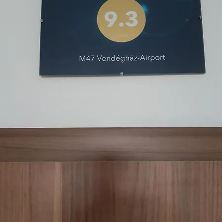 M47 Vendeghaz-airport Guest house